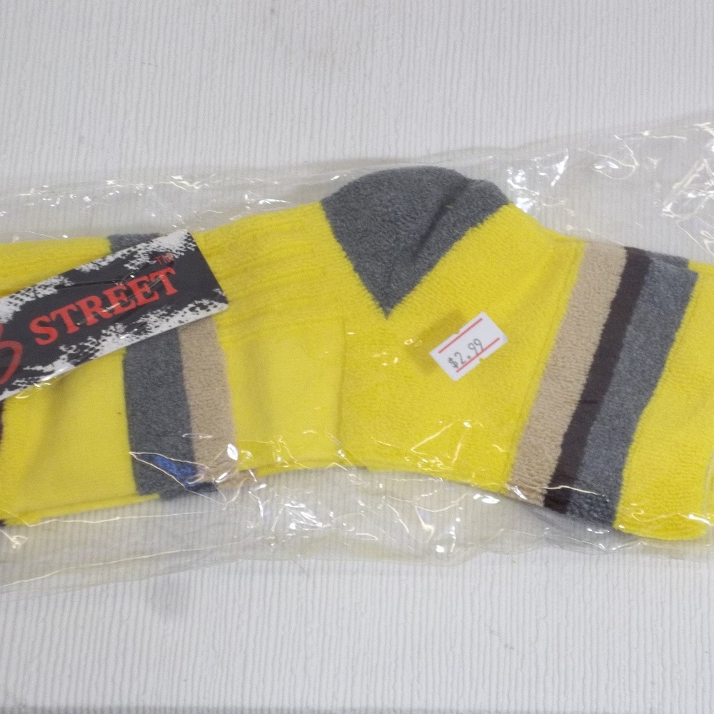 3 Street Yellow/Gray Striped Terry Socks